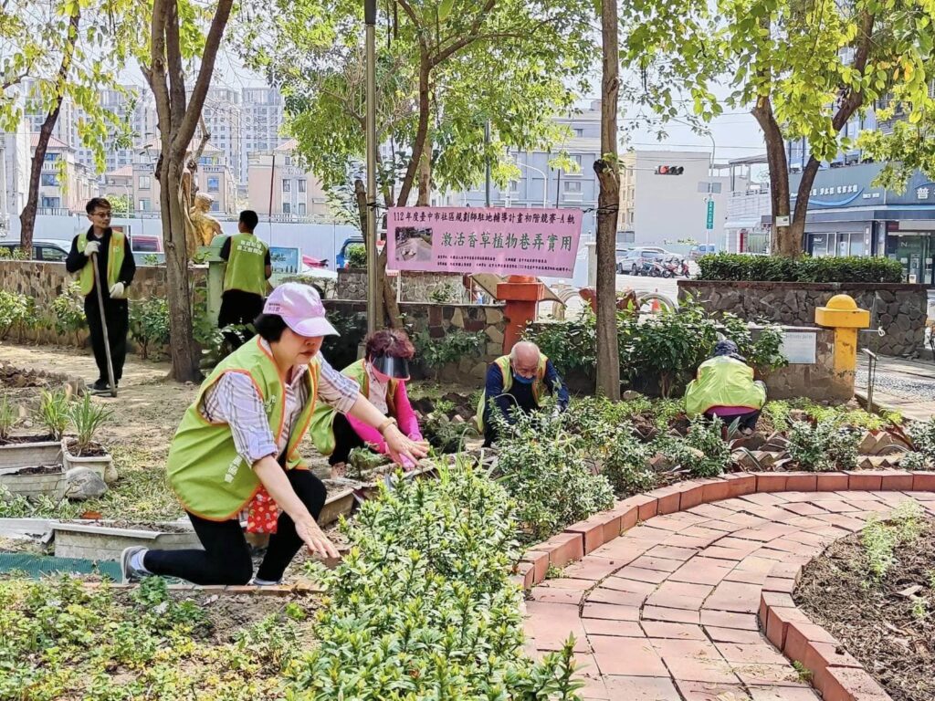 從「香草奇緣」到「好事花生」　中市東英社區開創產業一片天