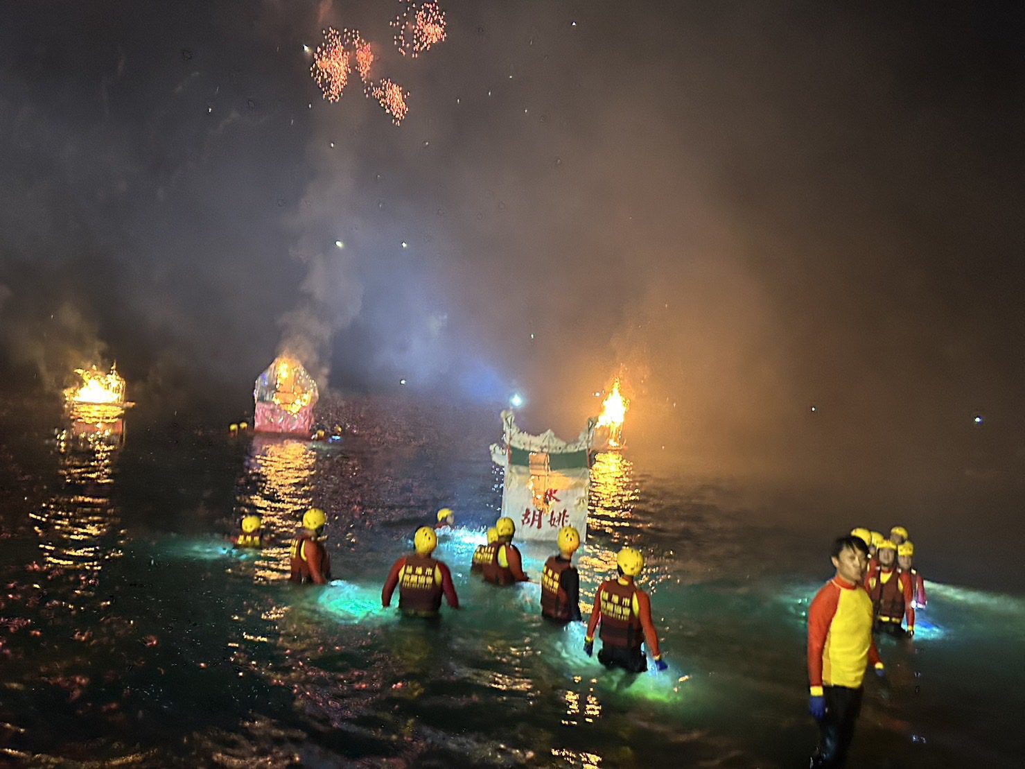 170年文化傳承　鷄籠中元祭熱鬧登場　花車遊行與水燈頭施放慶典