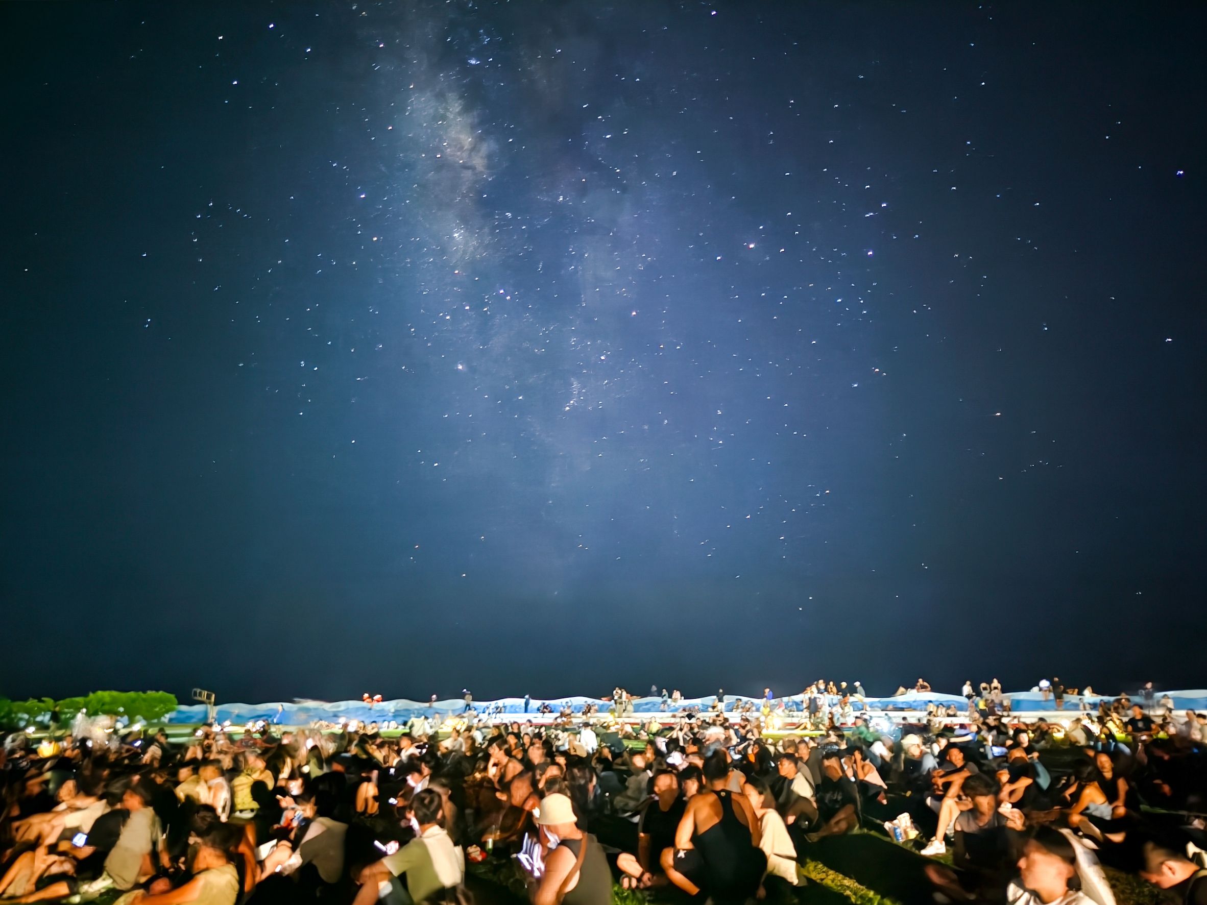 滿天星斗閃耀蘭嶼　千人共賞「台東最美星空」