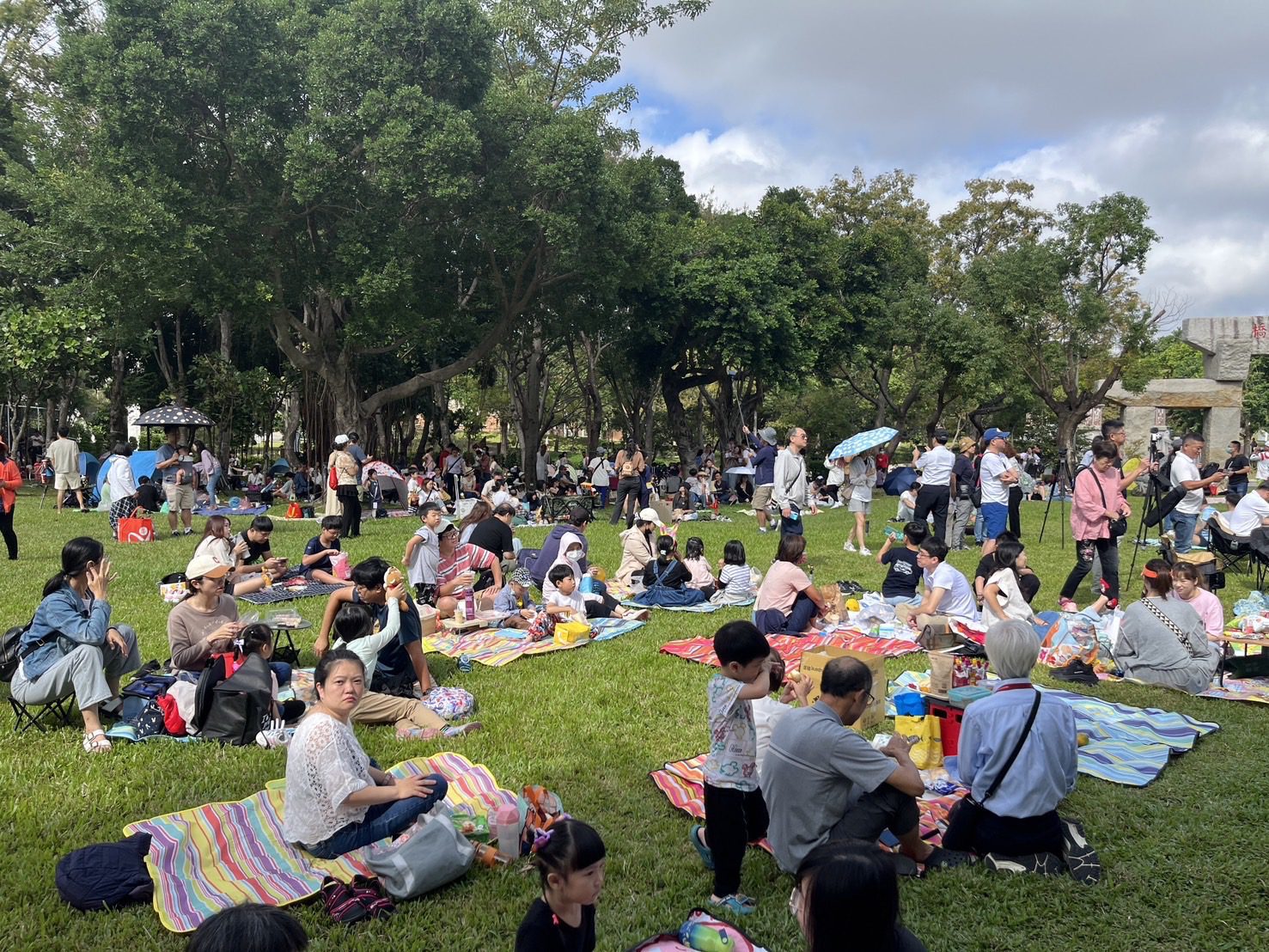 豐原葫蘆墩公園野餐日！　逾千市民參與共享音樂、糕餅、童玩-大讚「來了就不想走」