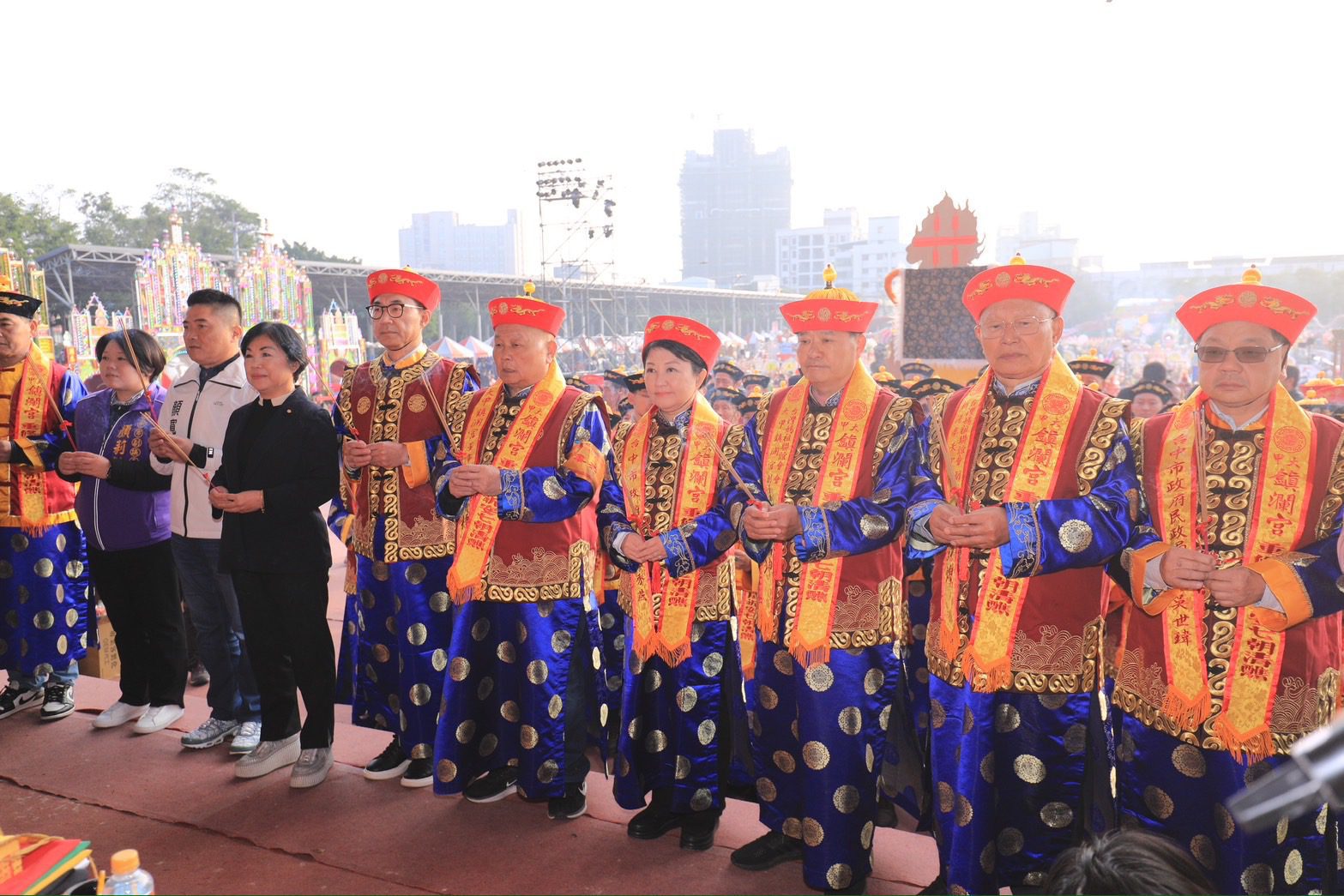 盛況空前！-中市大甲鎮瀾宮七朝建醮普渡開香　盧市長祈求國泰民安