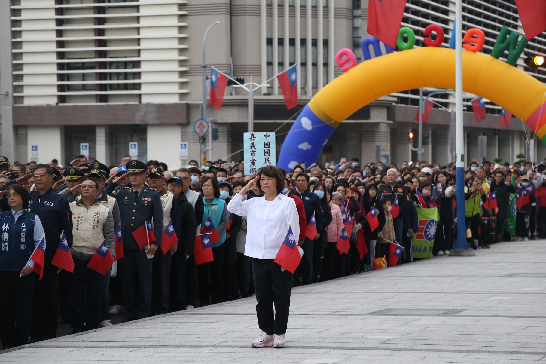 黃敏惠領軍元旦升旗　嘉義市萬人齊聚迎新年