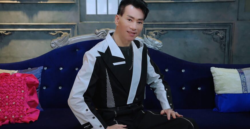 辣個男人震撼出道-超跑杰克秀出歌星證