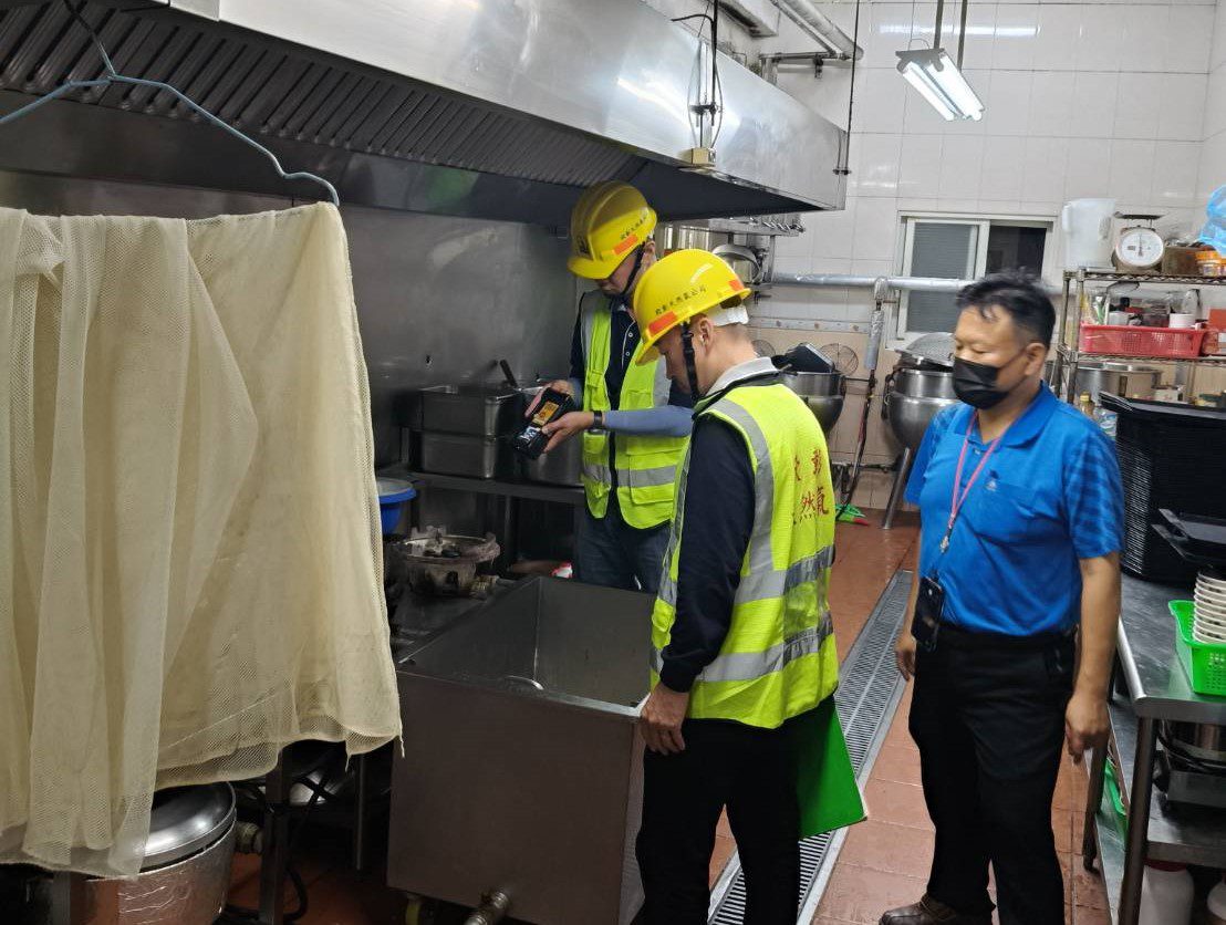 維護公安再強化！中市府完成50家大型用氣餐飲業專案稽查-　12家違規業者將依規裁罰限改