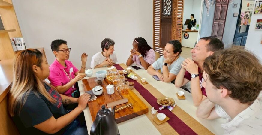 引領國際青年志工探索山茶故鄉-高雄農業局攜手六龜新發社區推動農村體驗