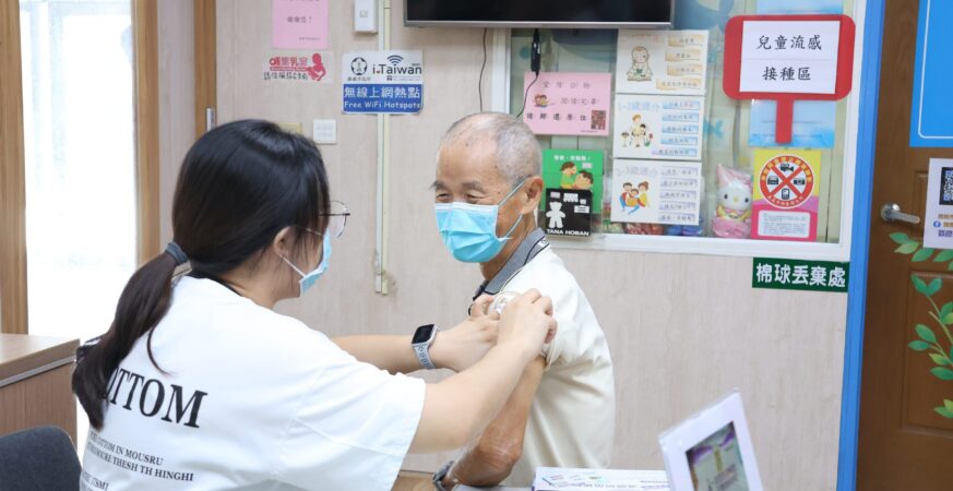 肺炎與新冠疫情升溫　嘉義市5/24推社區疫苗接種　提升免疫力