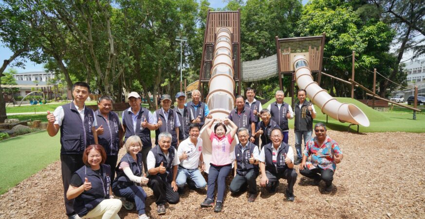 夏日避暑新去處！　建設局長視察后里森林公園「搖籃遊戲場」遮陽設施