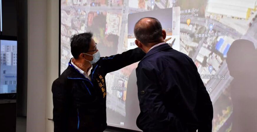 中市府攜手「鐿鈦科技」導入低碳製程    加速在地產業淨零轉型