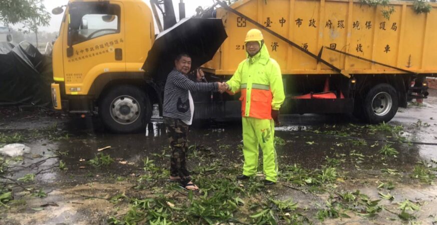 台中隊持續支援嘉義風災復原　山貓脫困助攻災後清理