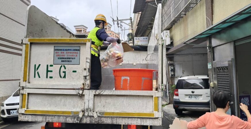 桃園資源回收車超速狂飆 民眾怒控罔顧安全