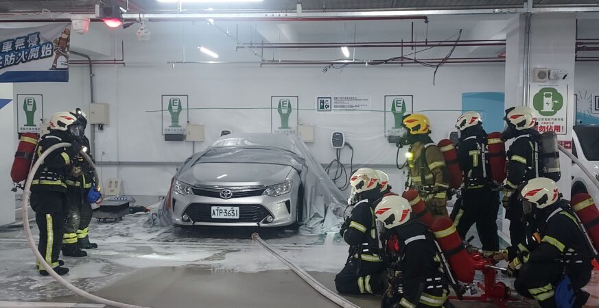 基隆市府推動智慧防災　地下停車場演練電動車安全應變