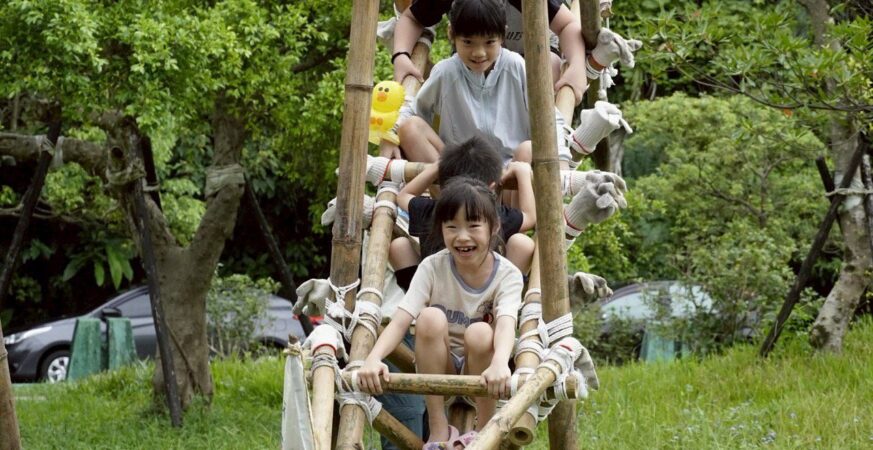 碇內公園變身野孩子基地！暖暖快閃遊戲場激發孩子挑戰的潛能