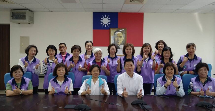 竹市樂齡志工導入數位力　邱臣遠：推動智慧國際化服務
