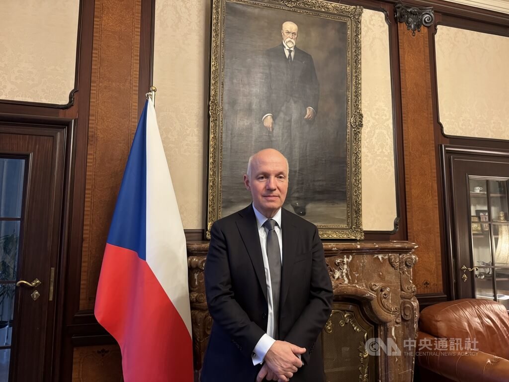 捷克愛國費雪：捷應派兵格陵蘭 嚇阻俄中艦艇威脅