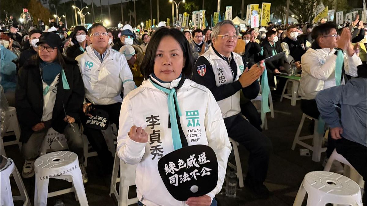 陸配李貞秀剛遞補就面臨解職？內政部「下最後通牒」媒體提3質疑：她​​就是合法立委