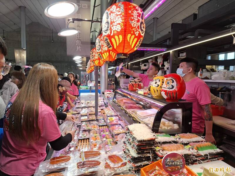 南寮漁港竹風漁市跌幅減少！ 86攤生鮮漁貨迎賓2樓餐廳區痛失春節財