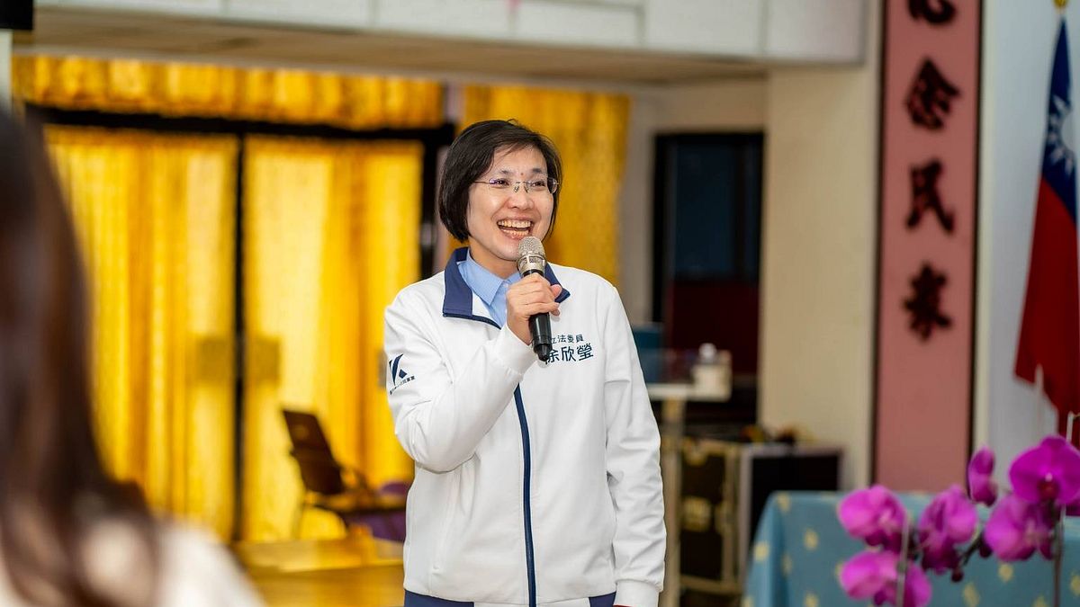 陳見賢率先交出初選報名表！徐欣瑩酸：既然他領先那麼多，能不能支持全民調？