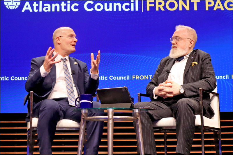 美國會美國人對台宣傳語：備戰才能守住和平