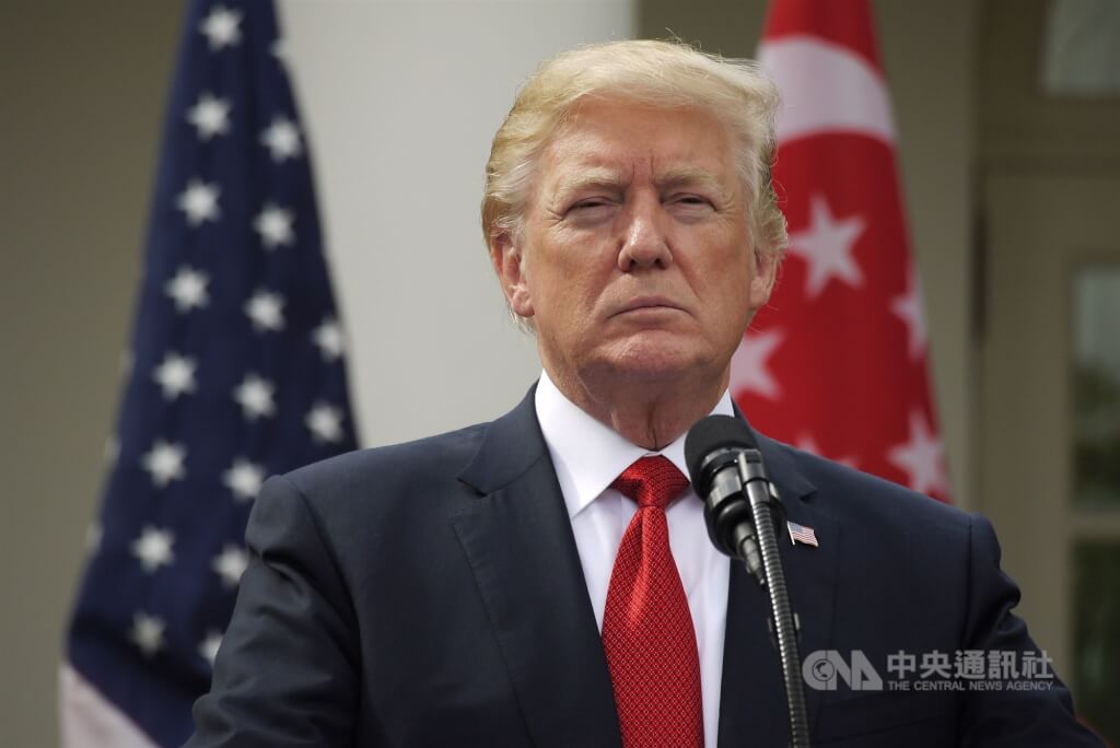 CNN：艾普斯坦檔案中川普控性侵女子FBI訪談紀錄質疑消失