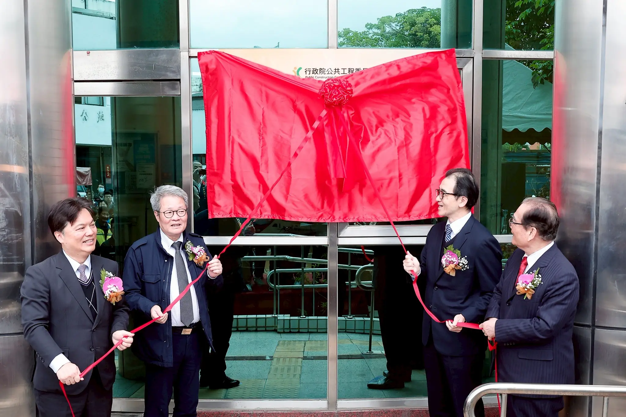 打造「花東土木人才培育基地」-臺鐵鄭光遠董事長親臨揭牌　做東部建設最強後盾