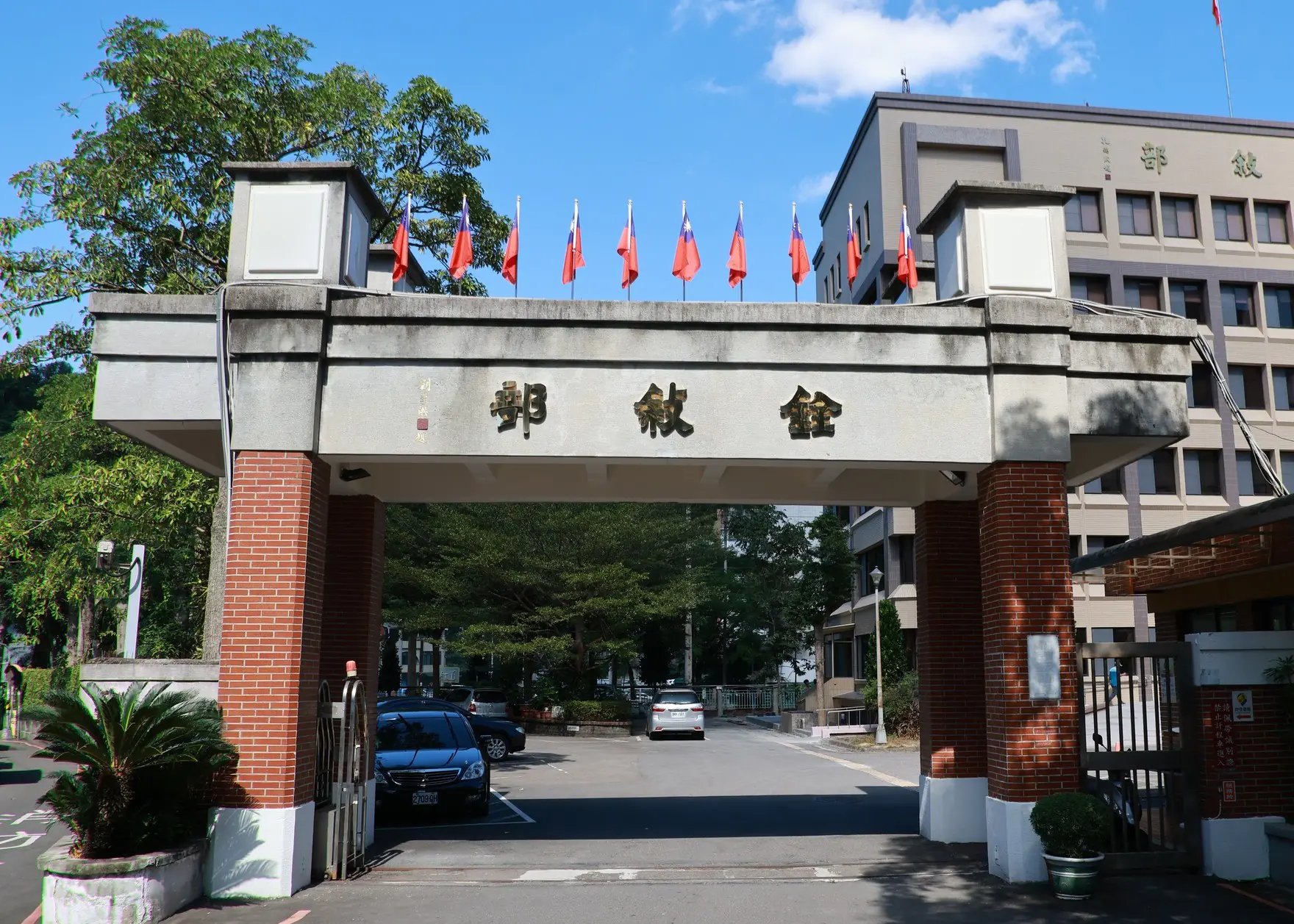 去年即啟動通盤檢討考績法-銓敘部：今年積極推動新法