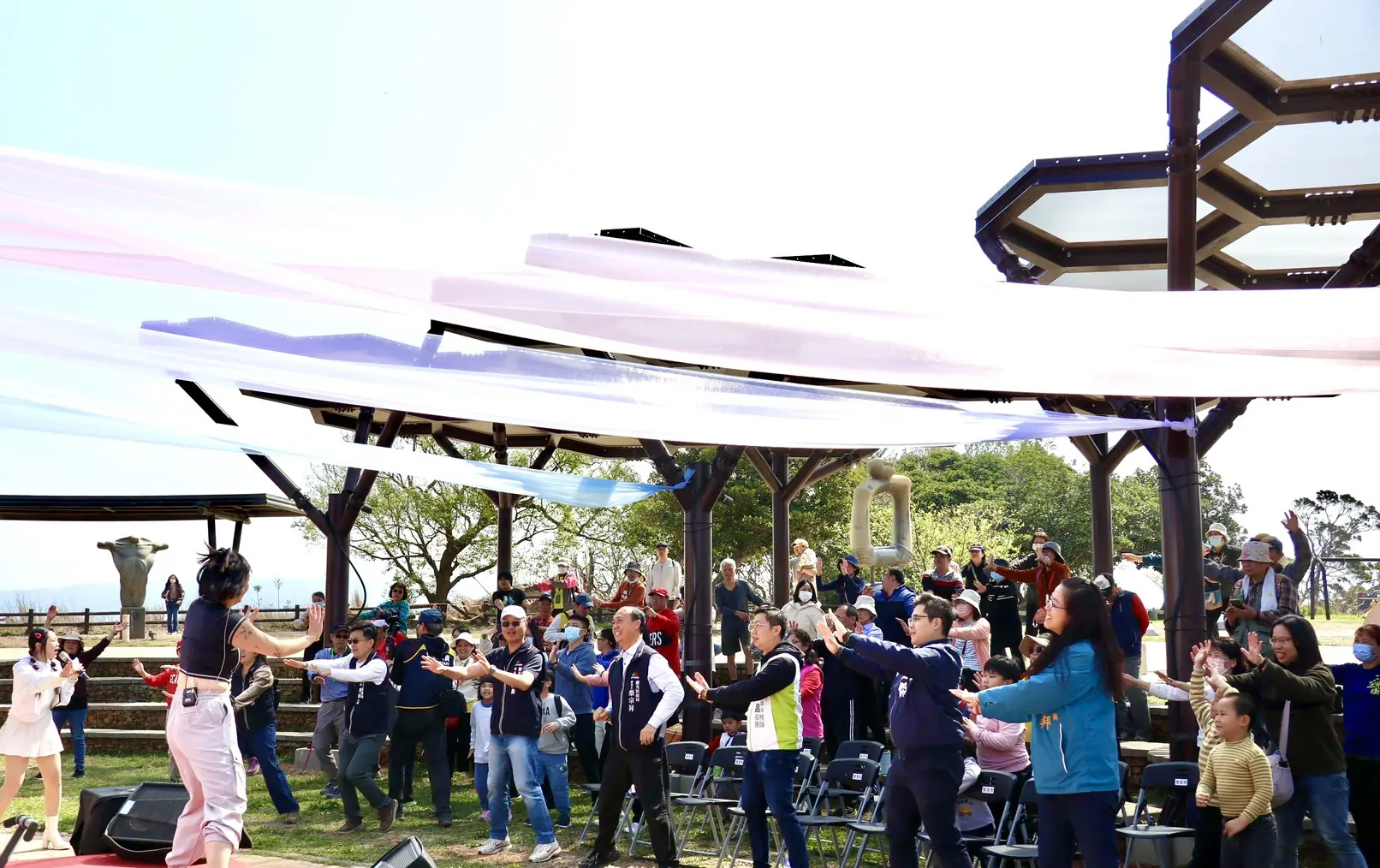 台中城市郊山探旅掀熱潮　千人登山嗨翻鐵砧山