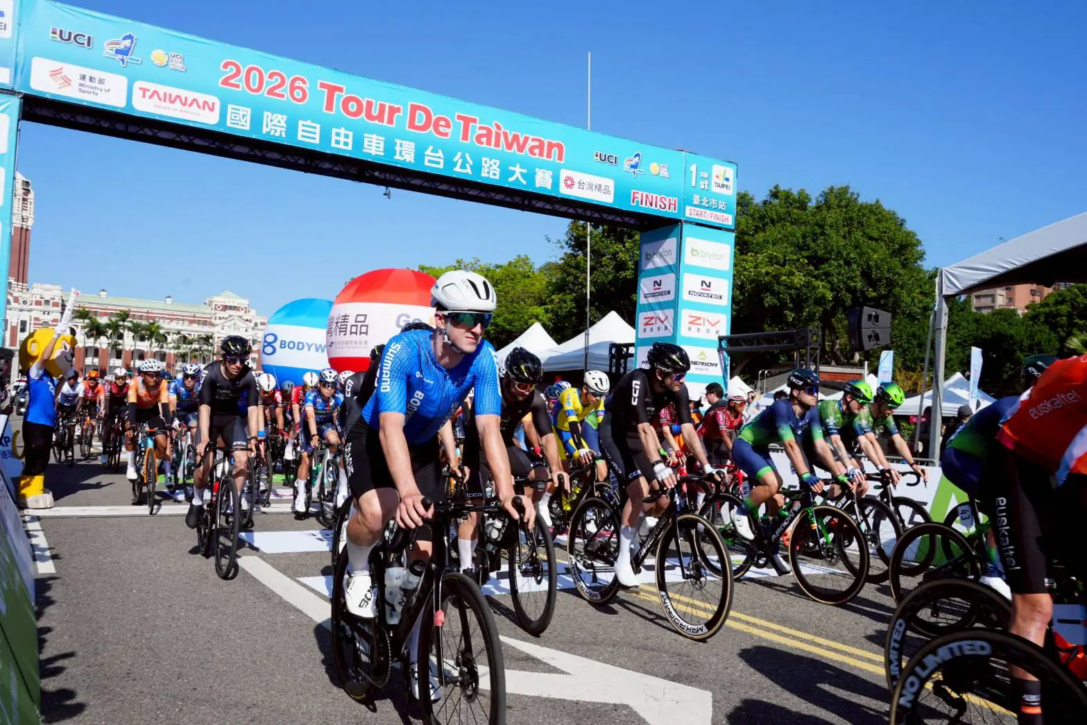 國際自由車環臺賽凱道鳴槍開騎　蔣萬安：讓世界看見臺北多元魅力