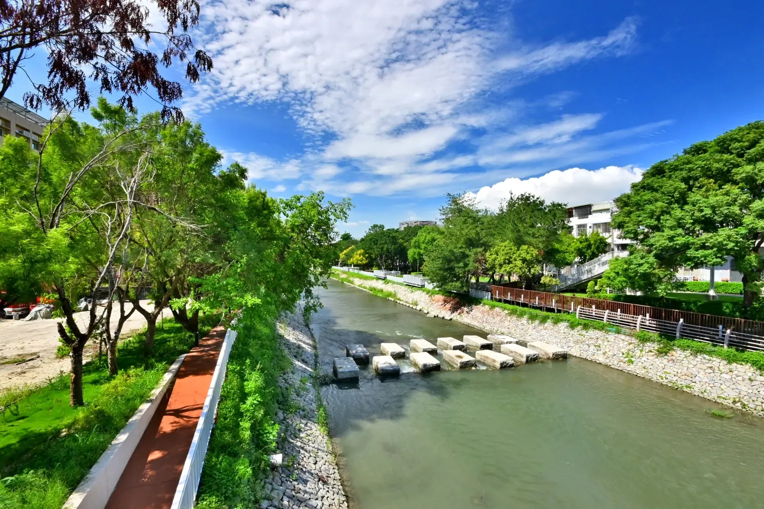 「十」至名歸！　中市府打造豐原水岸花都-軟埤仔溪改善工程奪得10座大獎