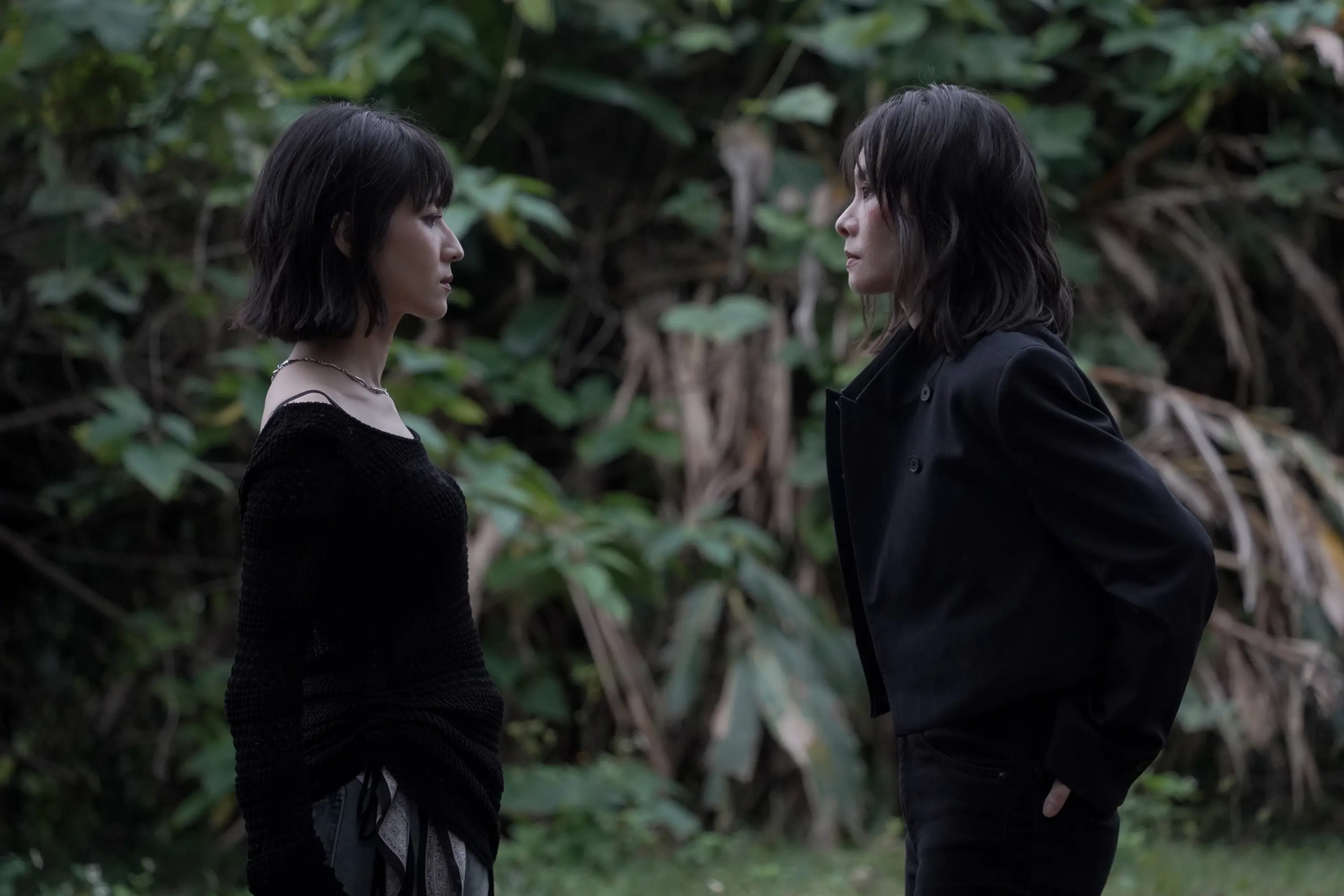 鄭宜農顛覆乖乖牌形象-變身動作片演員揪閨蜜連俞涵上演肉搏打架戲