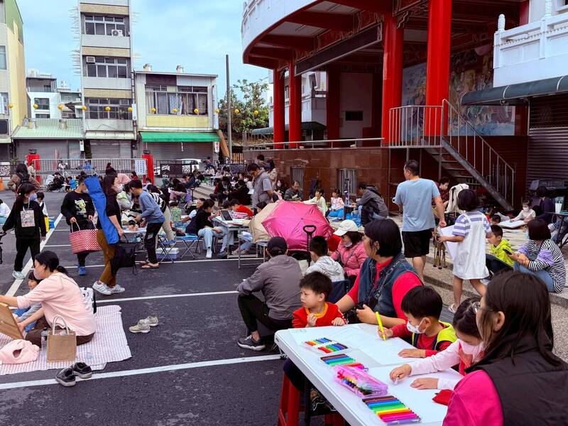 邁入30年嘉市九華山地藏庵邀請百親子共繪元宵之美 邁入30年嘉市九華山地藏庵邀請百親子共繪元宵之美