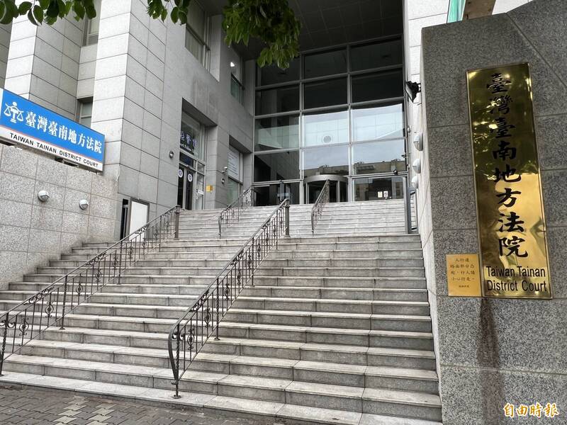 受託接送狼男取得友人家鑰匙潛入性侵弱女判8年